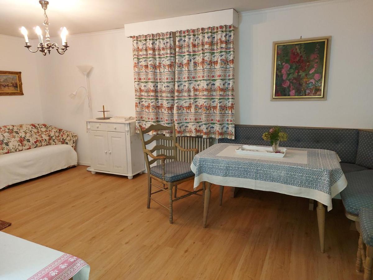 Apartment Ferienwohnung Gruenwald